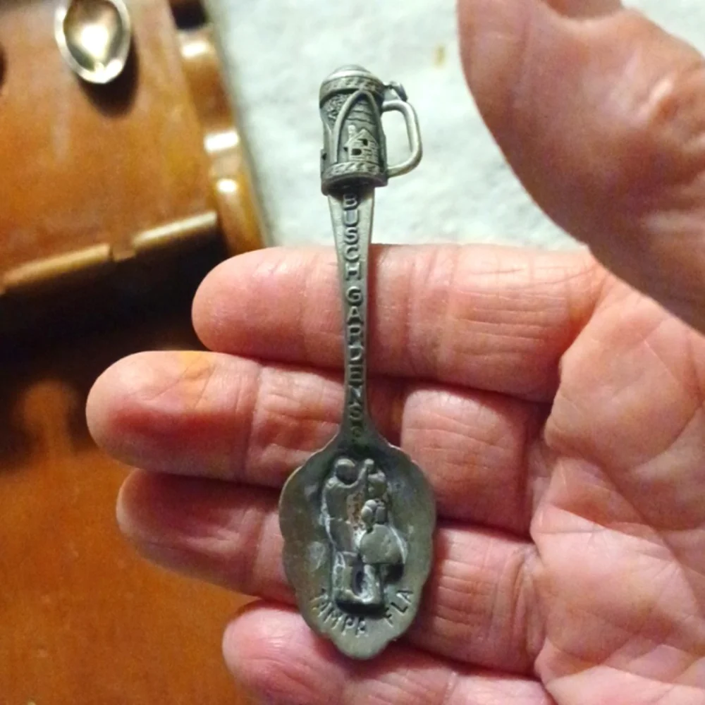 Vintage Florida Souvenir Spoon Set of 11 with Hanging Display Rack Busch Garden